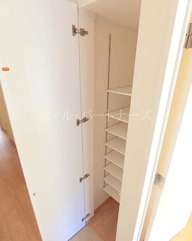 �y���[�z�@���Ԏ�蓯�d�l�A���E���]�^�C�v�̓����摜�ł�