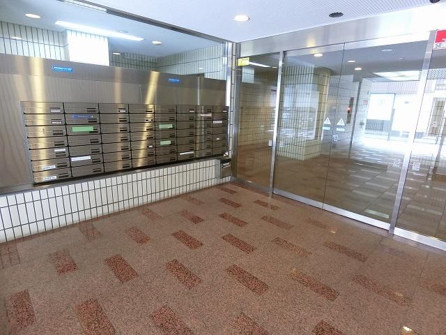 �y�G���g�����X�z�@