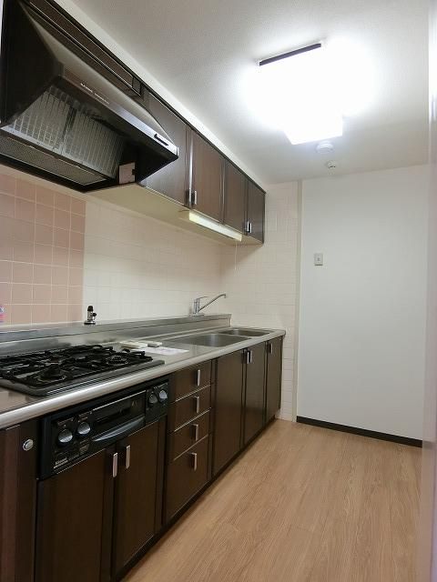 �y�L�b�`���z�@