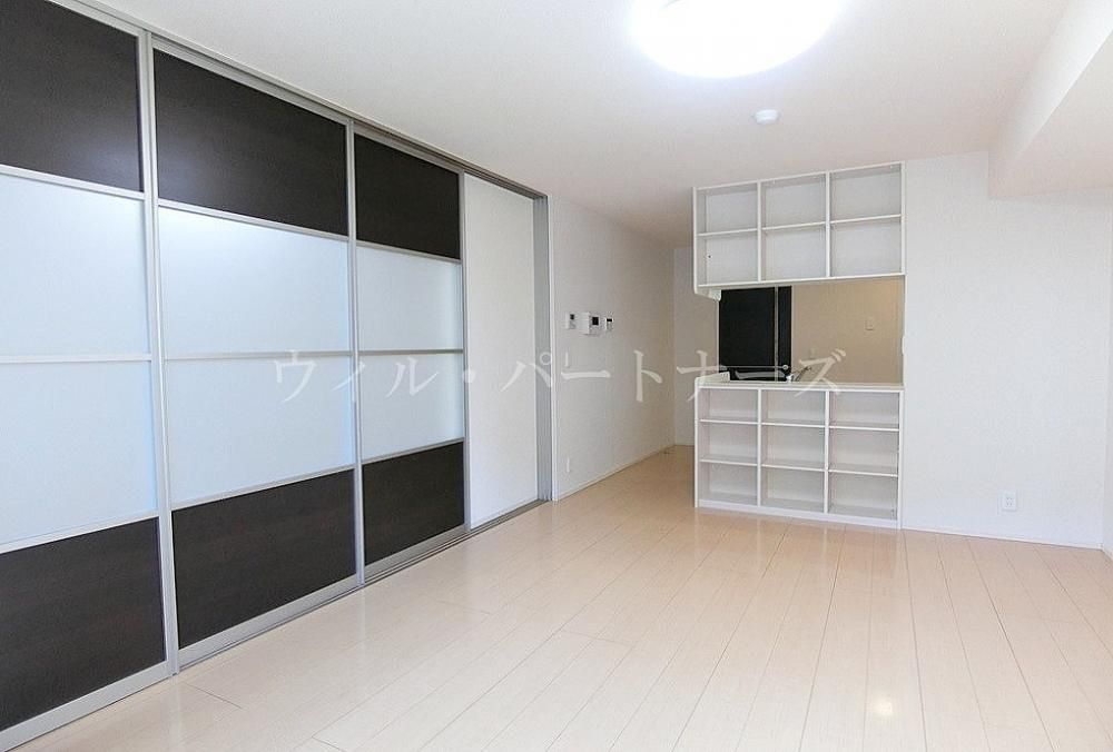 �y�����E���r���O�z�@���Ԏ�蓯�d�l�A���E���]�^�C�v�̓����摜�ł�