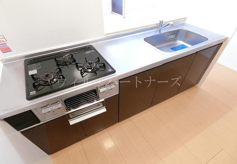 �y�L�b�`���z�@���Ԏ�蓯�d�l�A���E���]�^�C�v�̓����摜�ł�