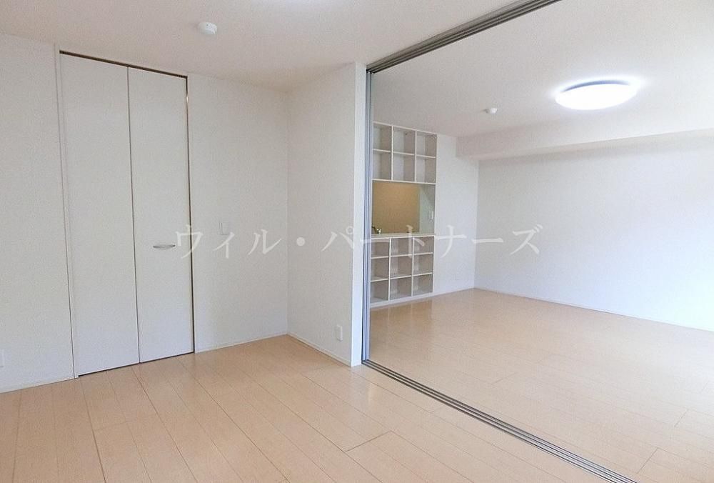 �y���̑������E�X�y�[�X�z�@���Ԏ�蓯�d�l�A���E���]�^�C�v�̓����摜�ł�