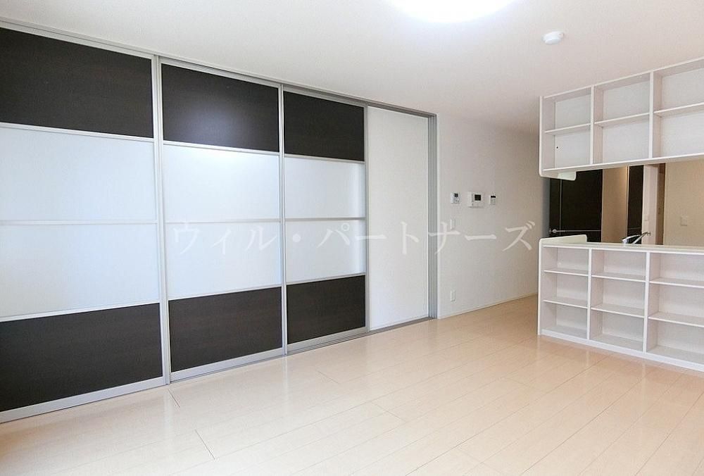 �y�����E���r���O�z�@���Ԏ�蓯�d�l�A���E���]�^�C�v�̓����摜�ł�