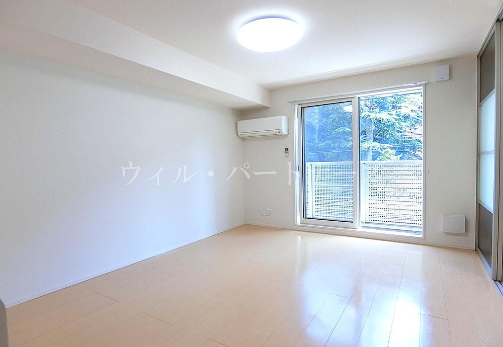 �y�����E���r���O�z�@���Ԏ�蓯�d�l�A���E���]�^�C�v�̓����摜�ł�