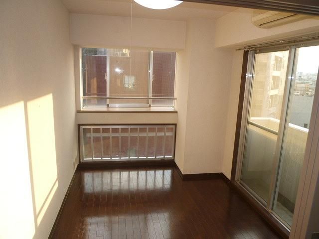 �y���ԁE���r���O�z�@