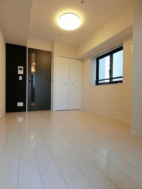 �y���ԁE���r���O�z�@