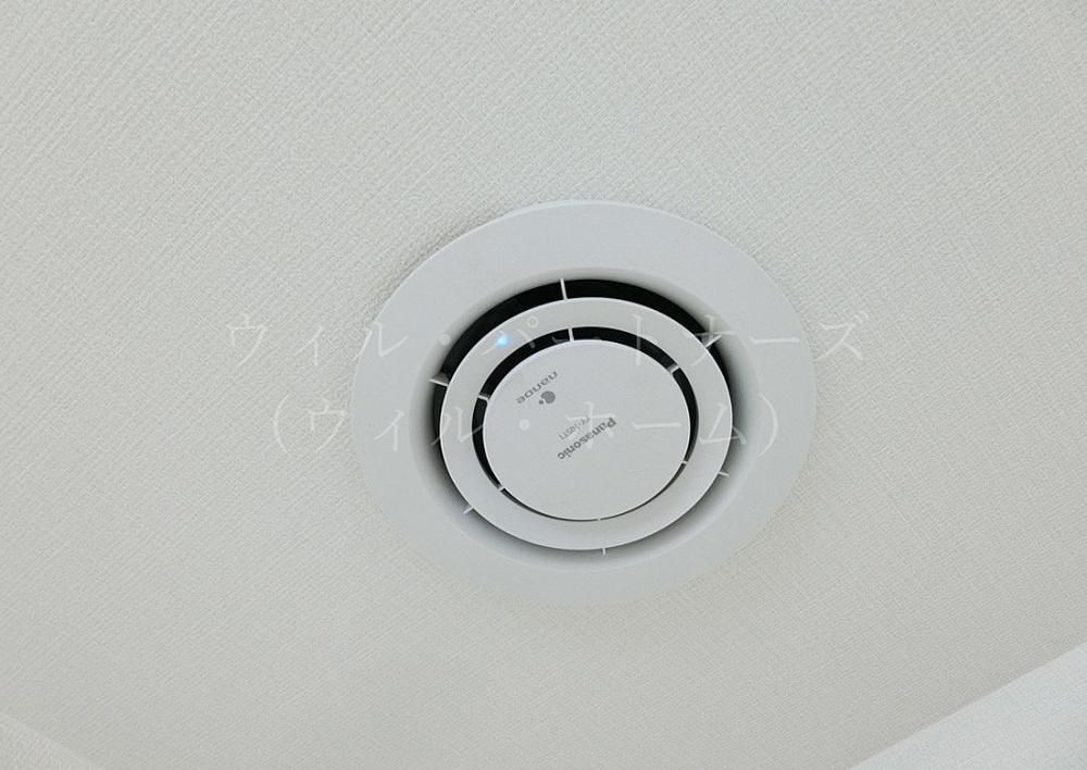 �y���̑��ݔ��z�@���r���O�ɂ͓V�䖄���`�i�m�C�[�����@�𑕔��I