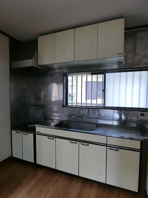 �y�L�b�`���z�@