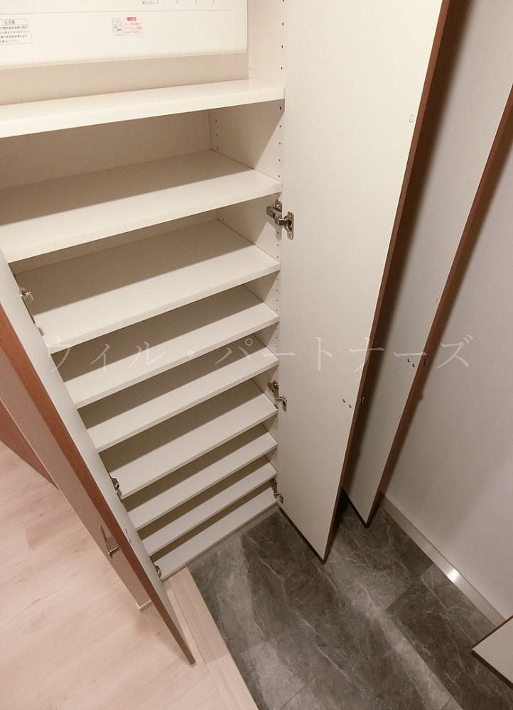 �y���ցz�@���Ԏ�蓯�d�l�i���m�x�[�V�����{�H�j�A�ʏZ�ˉ摜�ł�