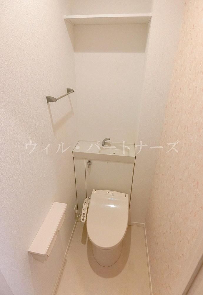 【トイレ】　クリーニング前撮影