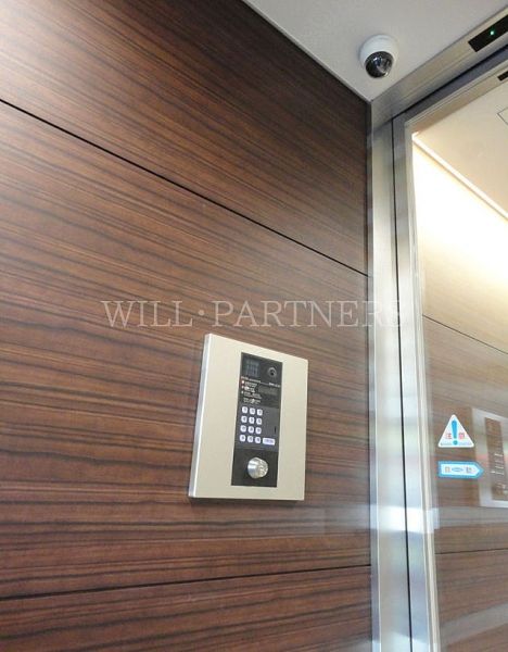 �y�Z�L�����e�B�z�@�G���g�����X�h�ƃJ����