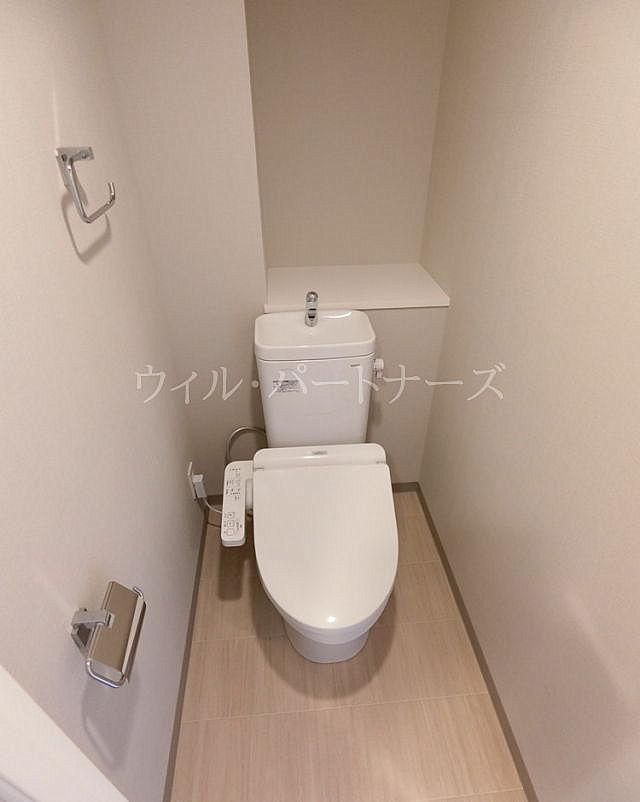 【トイレ】　同間取り左右反転、別住戸画像です/参考