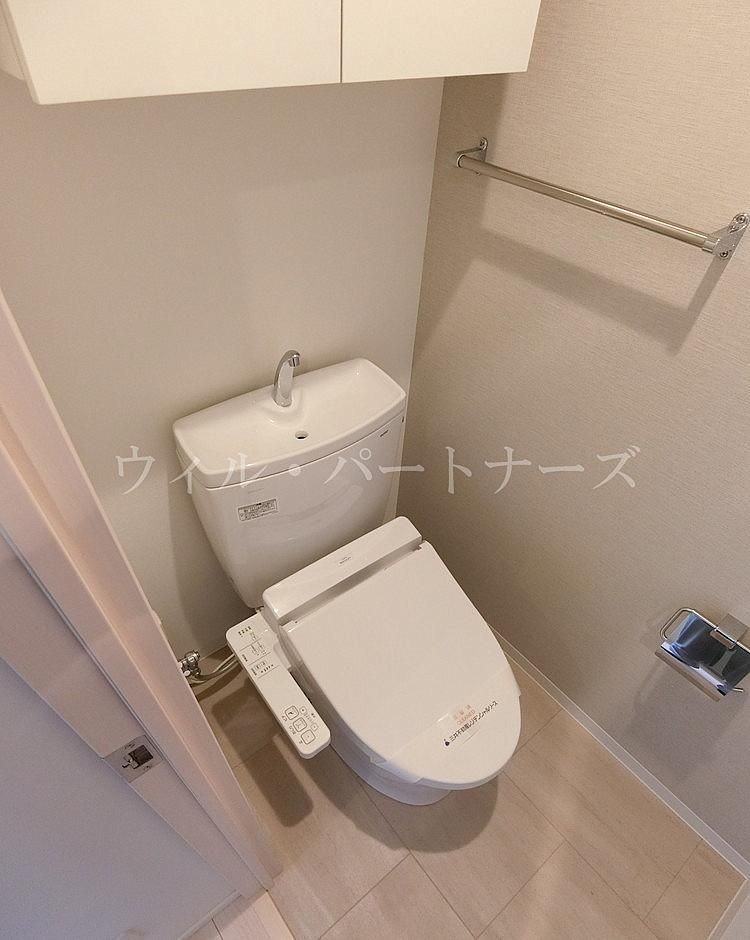 【トイレ】　同間取り同仕様/別住戸画像です