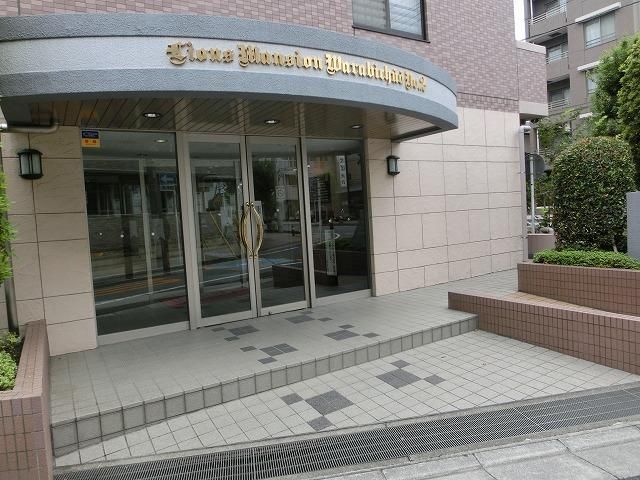 �y�G���g�����X�z�@
