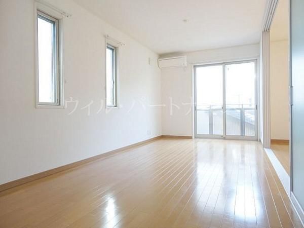 �y�����E���r���O�z�@���d�l���]