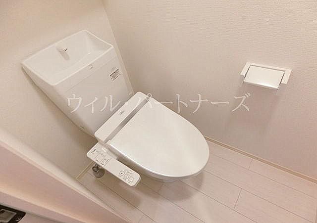 �y�g�C���z�@�摜�͓��d�l�A���E���]�^�C�v