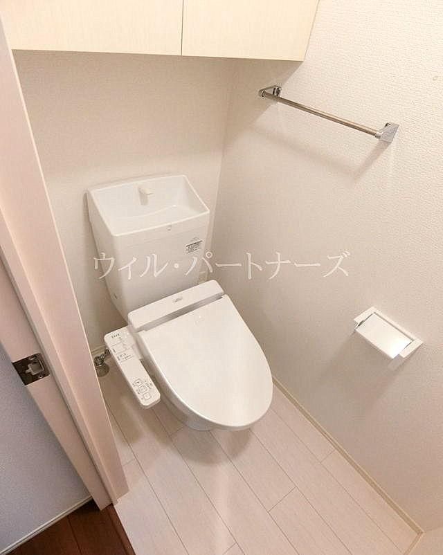 �y�g�C���z�@�摜�͓��d�l�A���E���]�^�C�v