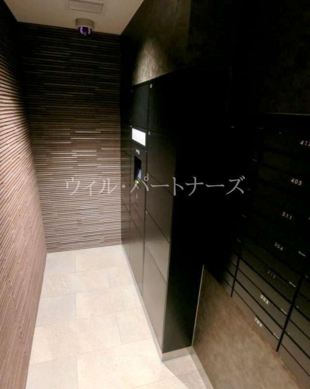 �y���̑��ݔ��z�@�G���g�����X��z�{�b�N�X