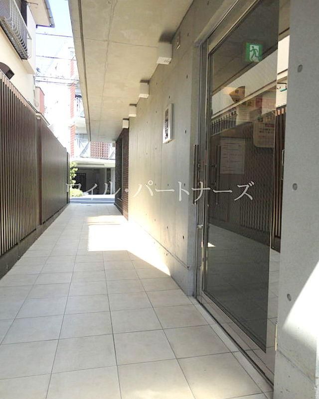 �y�G���g�����X�z�@�G���g�����X�A�v���[�`