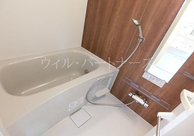 【バス】　追い焚き機能に浴室乾燥機完備