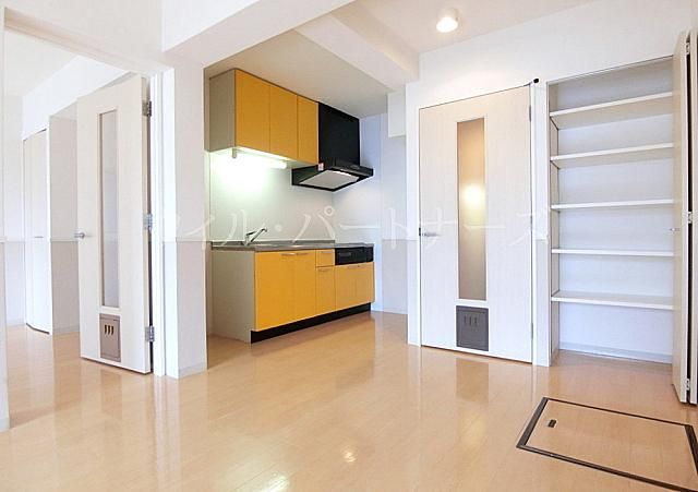 �y���[�z�@���r���O������