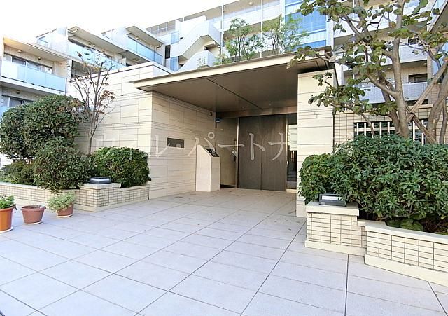 �y�G���g�����X�z�@W�I�[�g���b�N�̗p�G���g�����X